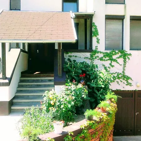 Rózsahegyi No.5 Apartman